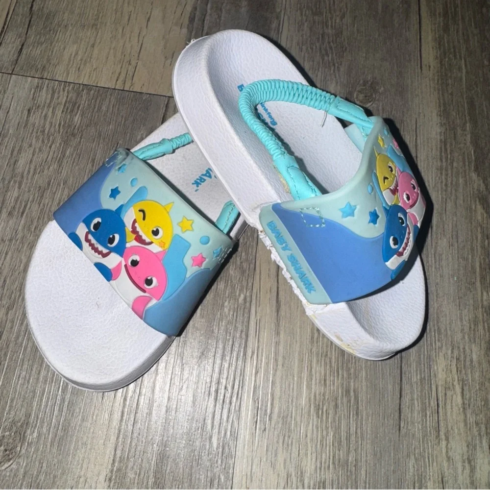 ☀️6/$20☀️ Baby Shark Kids Slide Sandals